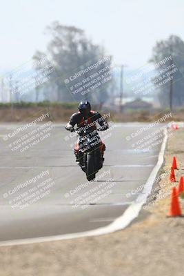 media/Sep-20-2025-TrackDaz (Sat) [[27f0cde673]]/B Group/220pm (Turn 9)/